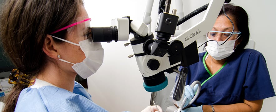 dr working on patient